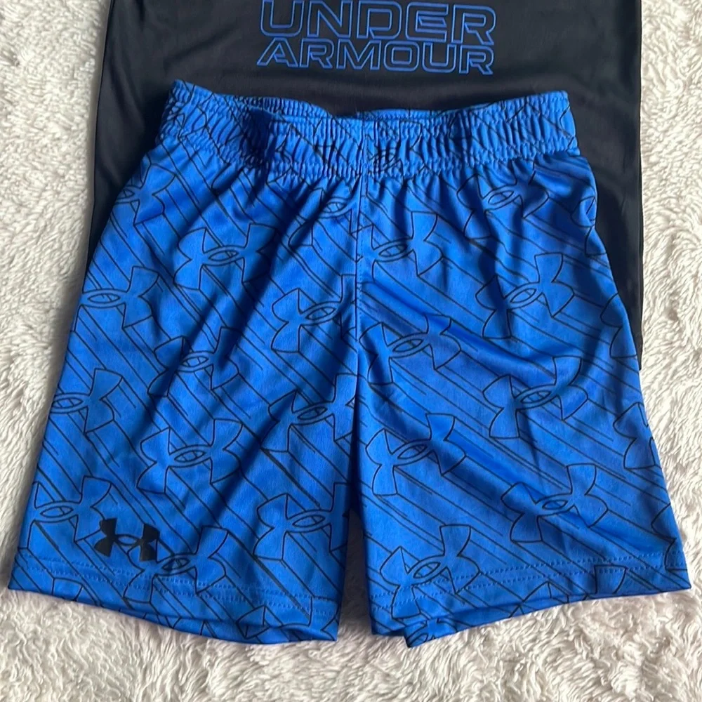 Under Armour new two